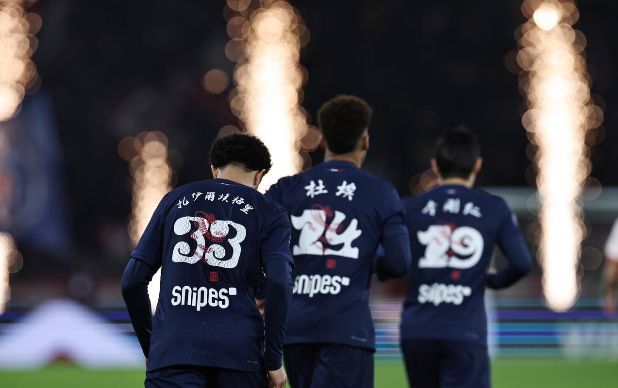 恩里克：我要帮助所有球员进步，未来几周应能看到登贝莱登场（恩里克：将助全队提升，登贝莱有望数周内迎来出场）