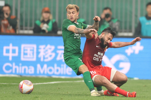 乌姆蒂蒂：费基尔不伤能效力皇马巴萨，苏牙是好人梅西最伟大（乌姆蒂蒂：若无伤病，费基尔可加盟皇马巴萨；苏亚雷斯为人不错，梅西最伟大）