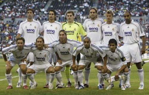 某国脚飞行十小时赶回备战（某国脚长途飞行10小时火速归队备战）