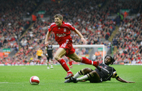 🎮HLE 1-1 T1：Kanavi装甲猴离谱送命，T1扳平总比分（HLE与T1战至1-1：Kanavi坦猴频繁送命，T1强势追平）