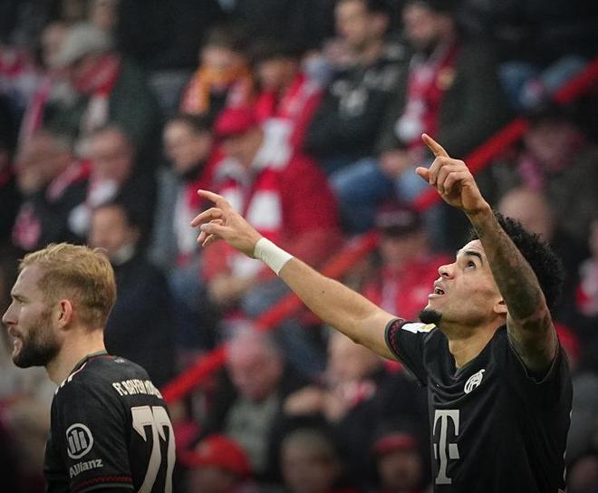 欧冠联赛淘汰赛精彩瞬间回顾（欧冠淘汰赛精彩瞬间集锦）