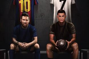 惊险一幕，马竞女足球员梅迪纳头部被膝盖撞到后失去意识（赛场惊魂：马竞女足球员梅迪纳头部遭膝击后当场昏迷）