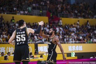 海港发布官方Vlog：旧将奇塔迪尼重回浦东足球场（海港官Vlog上线：昔日旧将奇塔迪尼再踏浦东足球场）