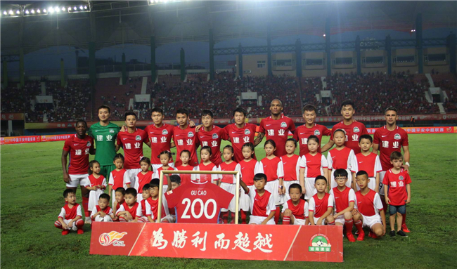 记者：埃德松经纪人不再谈续约，球员身价可能降至3000-4000万（据记者报道，埃德松经纪人已停止续约谈判，球员估值或降至3000万-4000万）