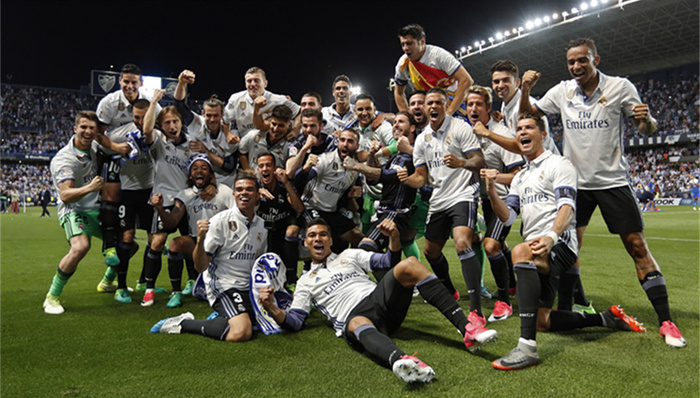 中超：武汉三镇2-0战胜上海申花（中超：武汉三镇2比0击败上海申花）