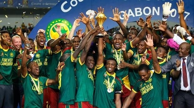 国足12年12大时刻：长沙保卫战、奇迹逃生、全村希望在列（国足12年12个高光时刻：长沙之战、奇迹逃生与全村希望尽收其中）