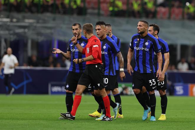 德甲战报：伯格1射1传，霍芬海姆3-0完胜奥格斯堡（德甲：伯格传射建功，霍芬海姆3-0零封奥格斯堡）